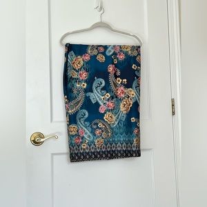 Floral Patterned Pencil Skirt